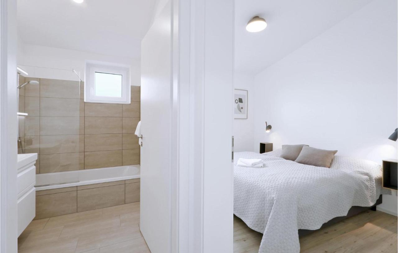 Lovely Home In Lembruch-Duemmer See With Sauna Buitenkant foto