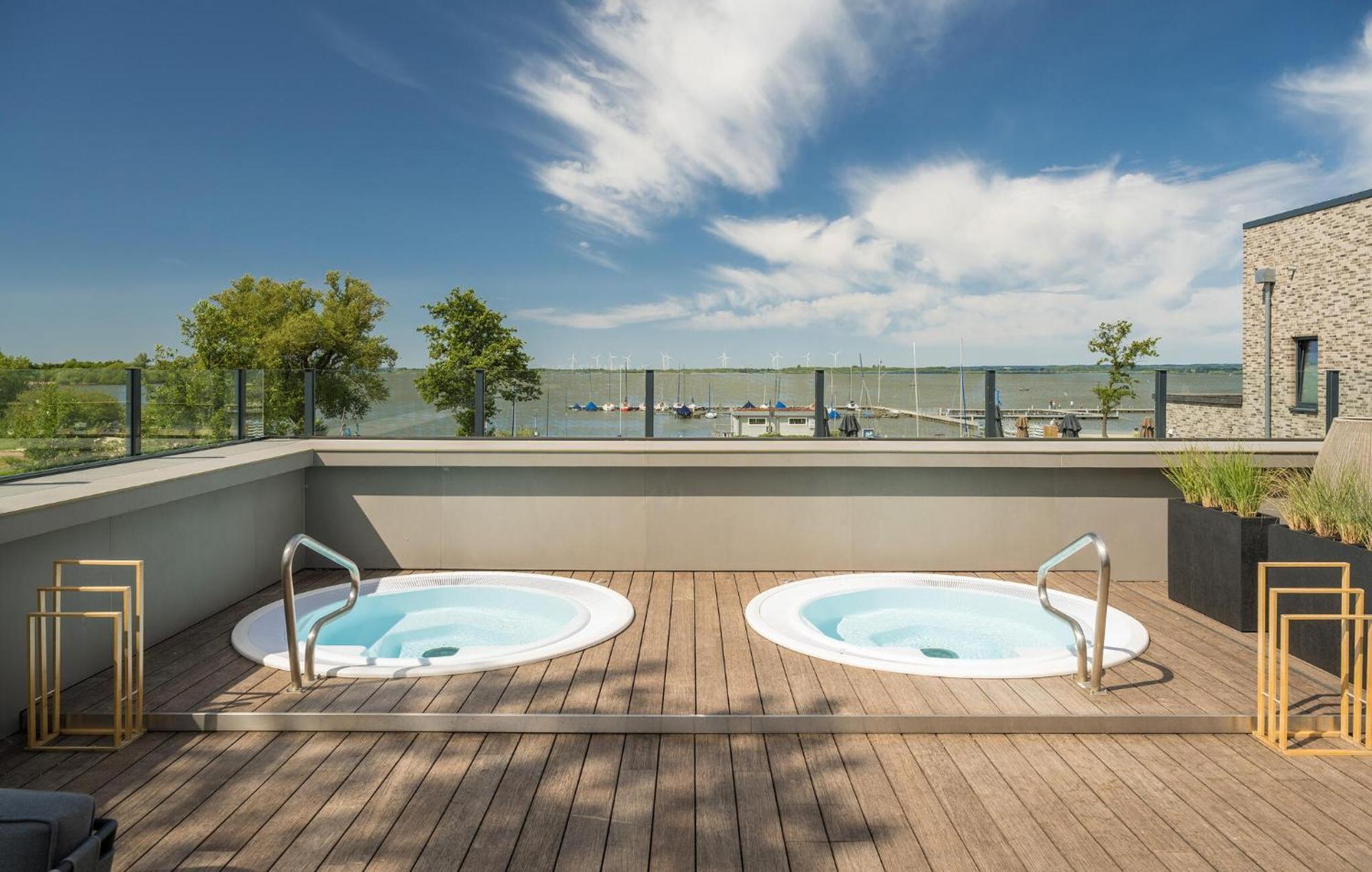 Lovely Home In Lembruch-Duemmer See With Sauna Buitenkant foto